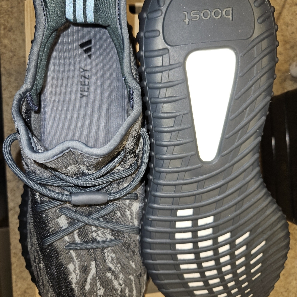 Yeezy Boost (350) V2: SIZE-US 13 - Picture 3 of 6